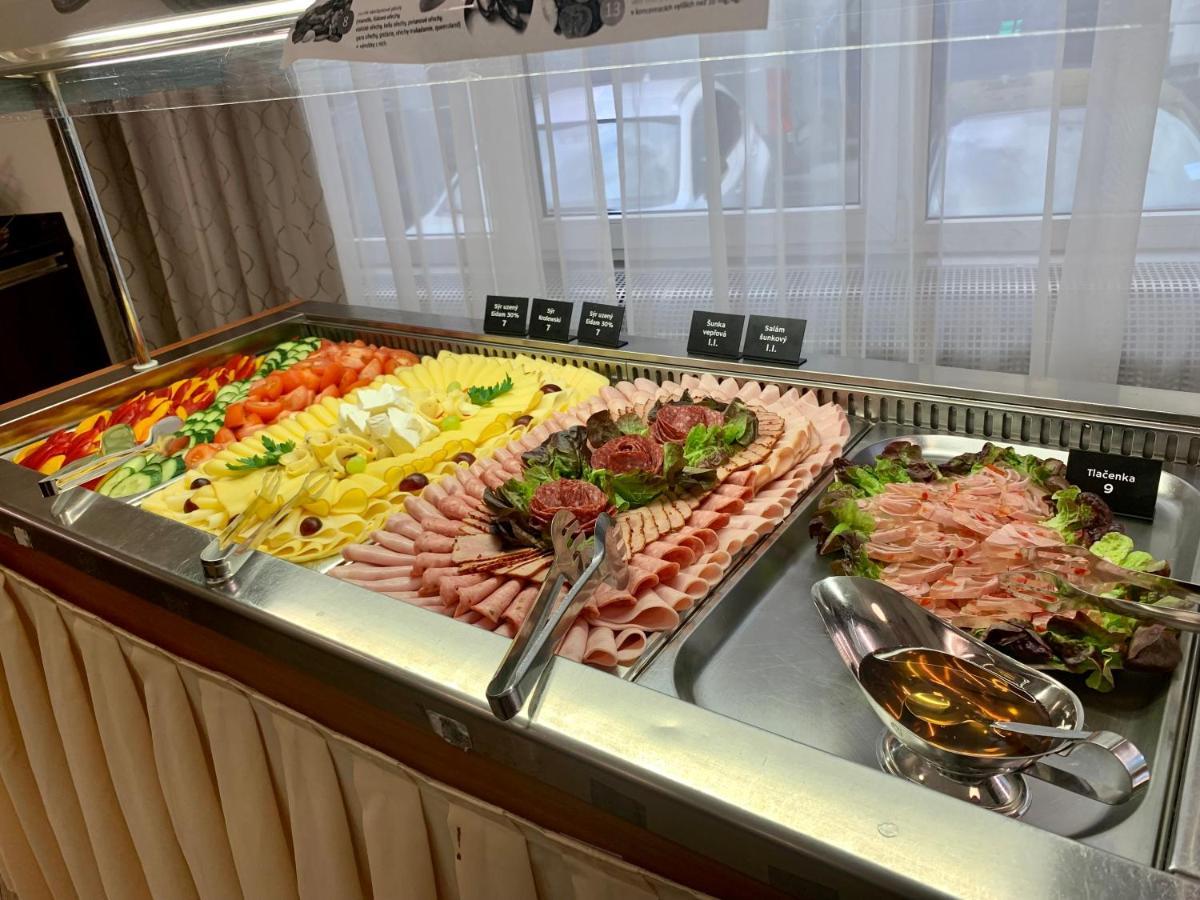 Hotel Bellevue Tlapak Podebrady Ngoại thất bức ảnh